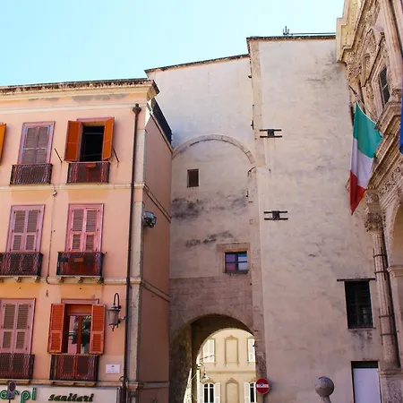 Torre Dello Sperone 公寓