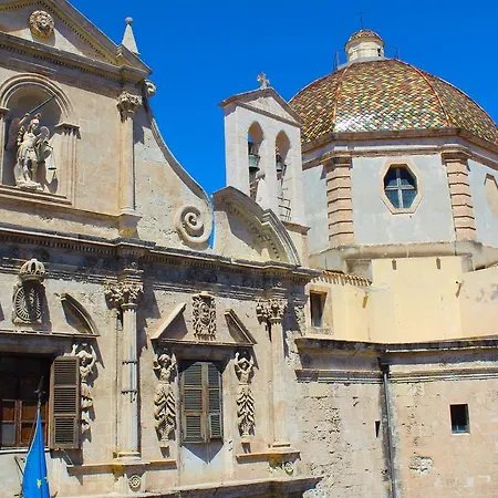 Torre Dello Sperone アパート カリアリ