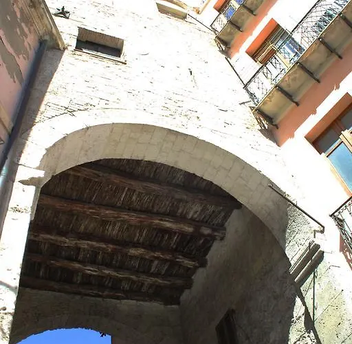 Torre Dello Sperone 公寓 *